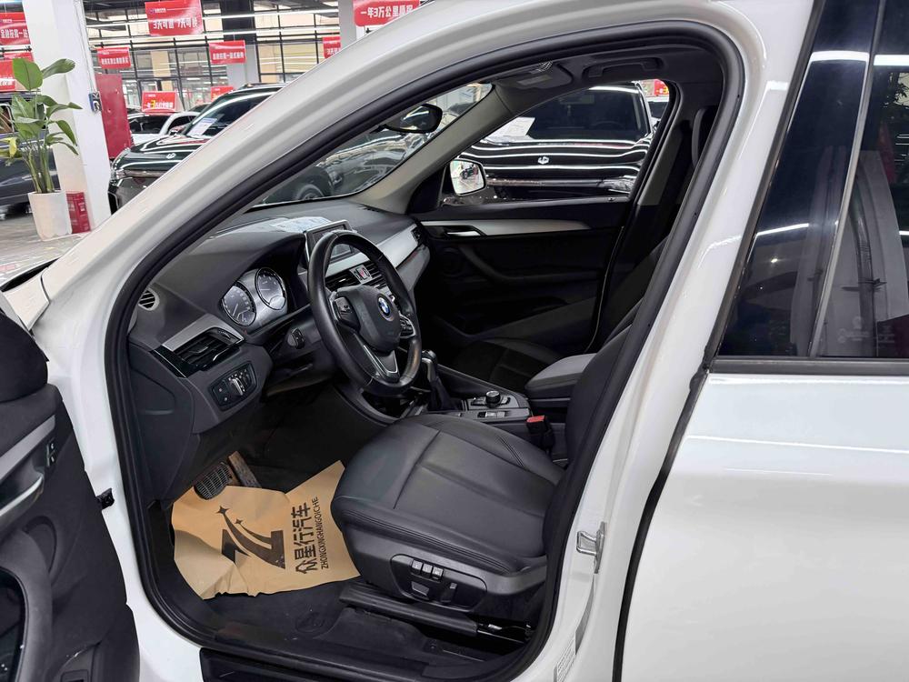 BMW X1 2019 car image #16