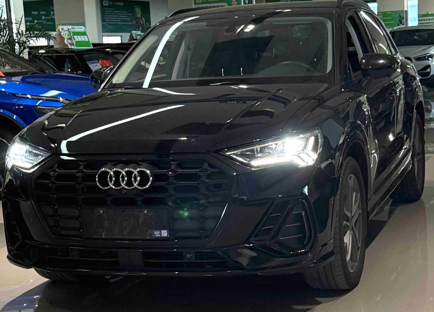 Audi Q3 2024 car image 