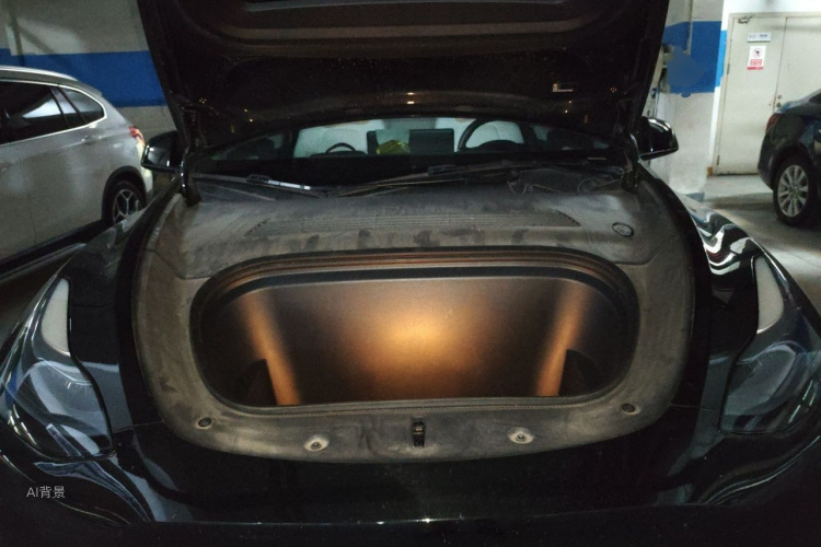 Tesla Model Y 2023 car image #22