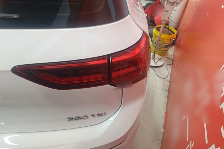 Volkswagen Golf 2024 car image #8