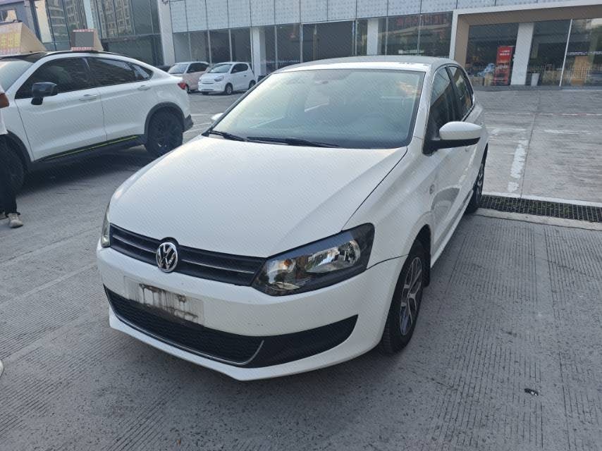 Volkswagen Polo 2013 Volkswagen Polo 2013 car image