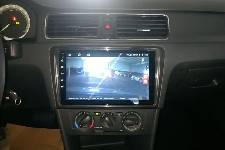Skoda Rapid 2019 car image #13