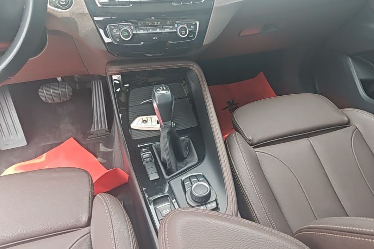 BMW X1 2019 immagine di auto #18