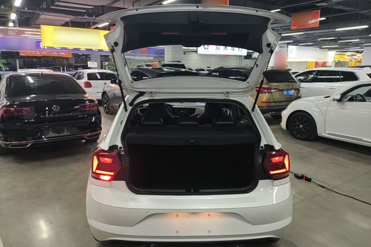 Volkswagen Polo 2019 car image #19