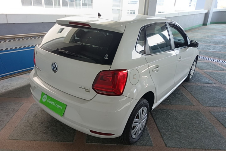 Volkswagen Polo 2018 car image #7