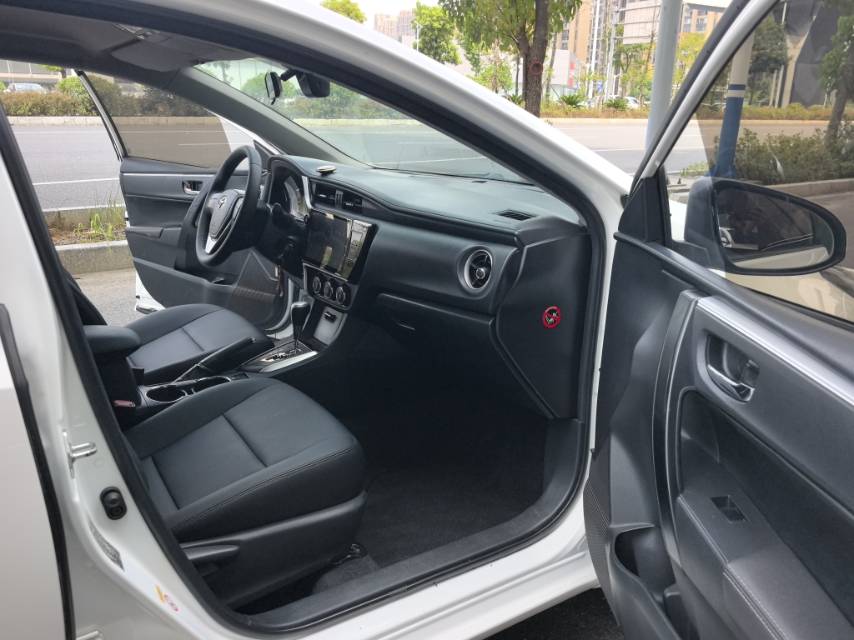 Toyota Corolla 2019 #3 Toyota Corolla 2019 car image #3