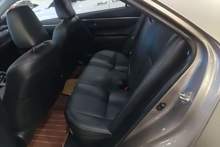 Toyota Corolla Hybird E+ 2019 immagine di auto #17