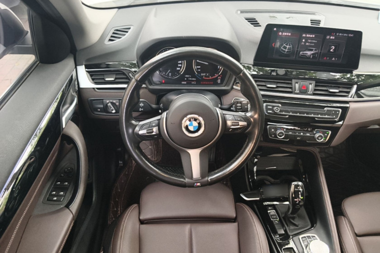 BMW X1 2020 car image #11