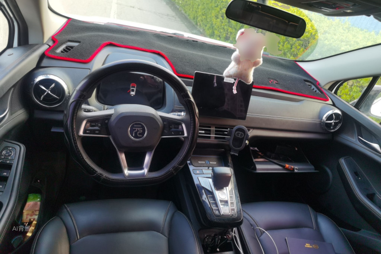BYD Yuan New Energy 2020 car image #11