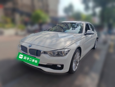 BMW 3 Series 2018 BMW 3 Series 2018 immagine di auto