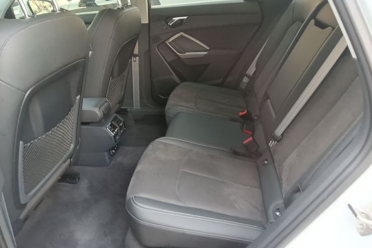 Audi Q3 2023 car image #17