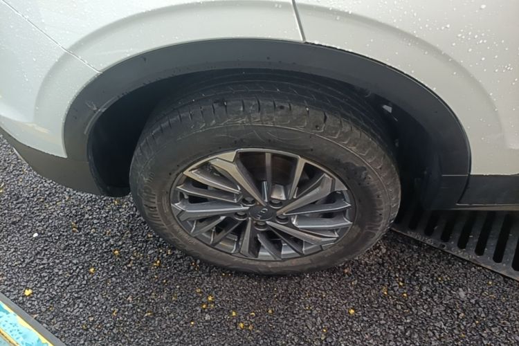 GEELY Coolray 2023 car image #10