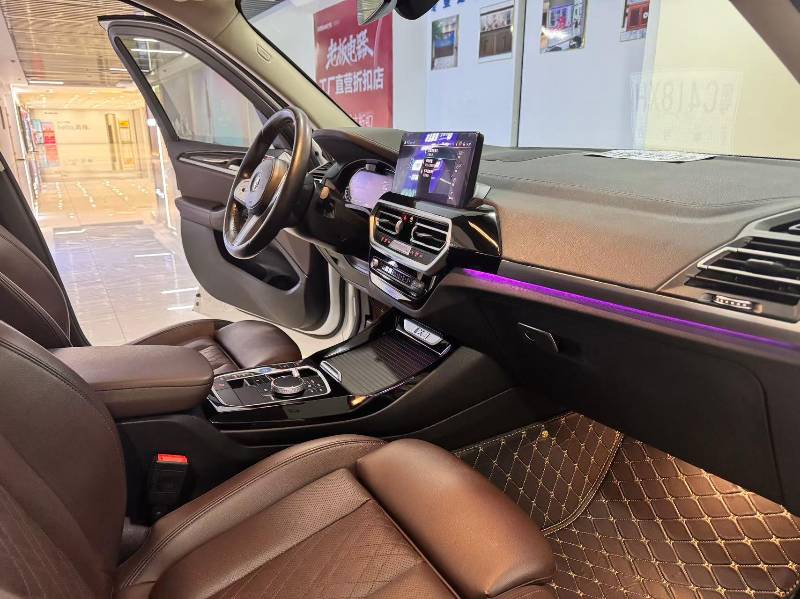 BMW iX3 2023 изображение автомобиля #4