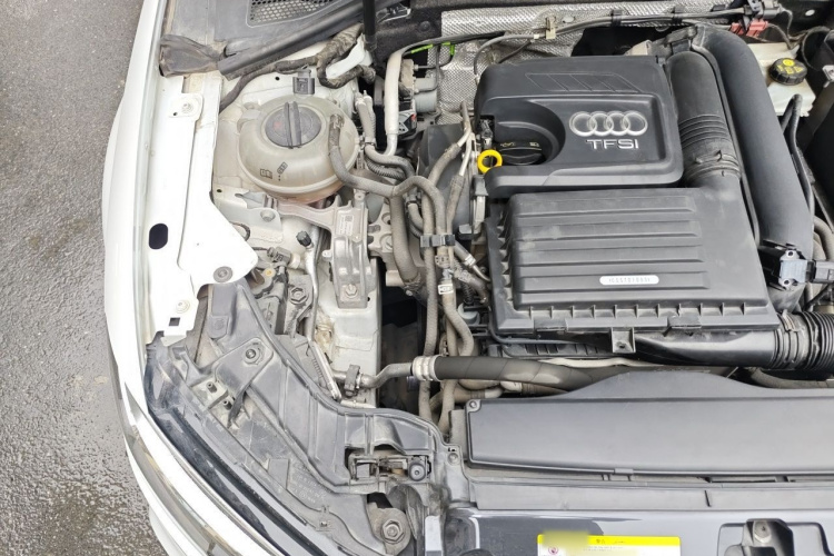 Audi A3 2019 car image #28