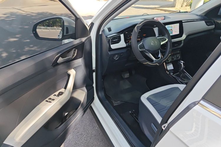 Volkswagen Tharu 2025 car image #9