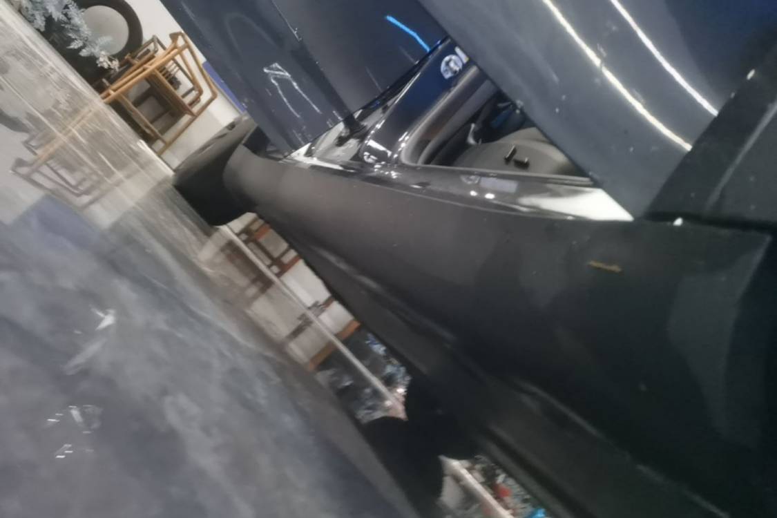 Tesla Model Y 2024 car image #9