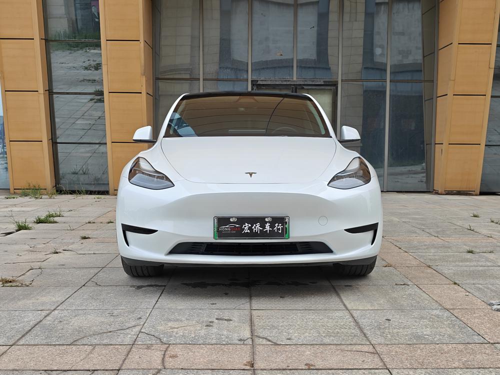 Tesla Model Y 2024 #2 Tesla Model Y 2024 car image #2