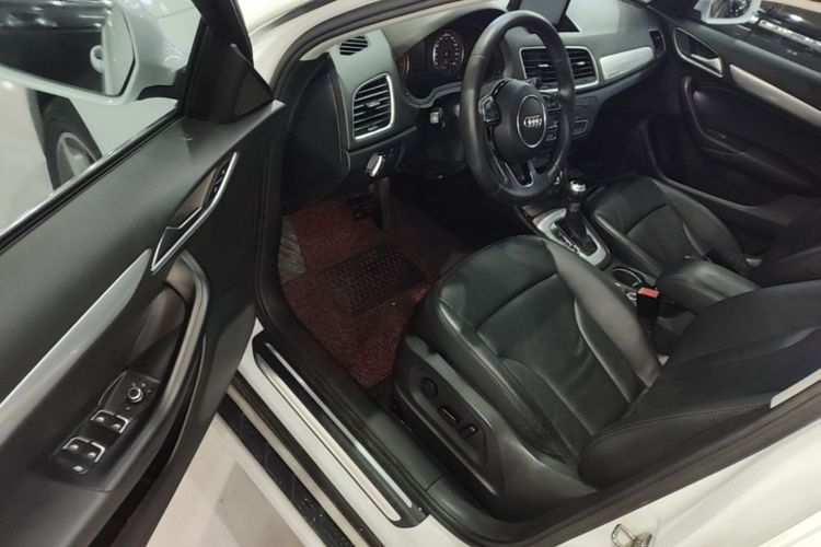 Audi Q3 2016 #18 Audi Q3 2016 car image #18