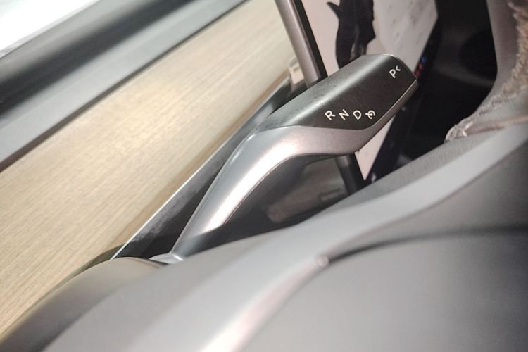 Tesla Model Y 2023 #14 Tesla Model Y 2023 car image #14