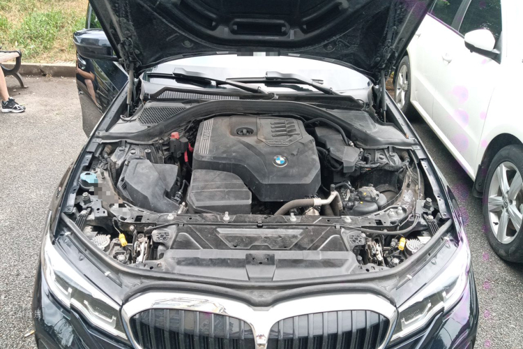 BMW 3 Series 2021 car image #22