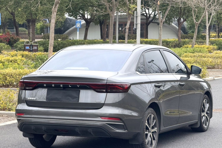 GEELY Emgrand 2022 car image #13