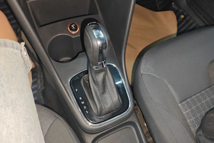 Volkswagen Polo 2016 #14 Volkswagen Polo 2016 car image #14