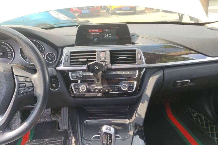 BMW 3 Series 2018 #13 BMW 3 Series 2018 car image #13