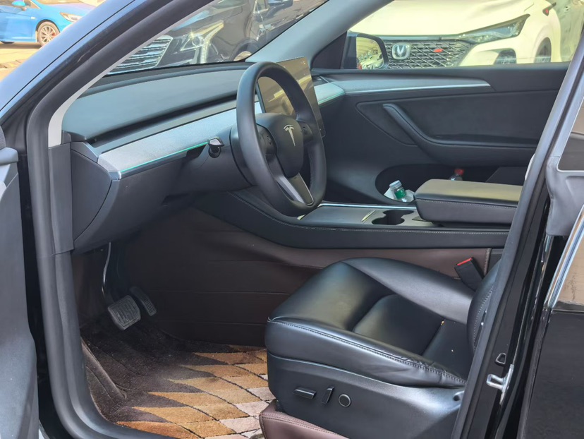 Tesla Model Y 2024 #7 Tesla Model Y 2024 car image #7