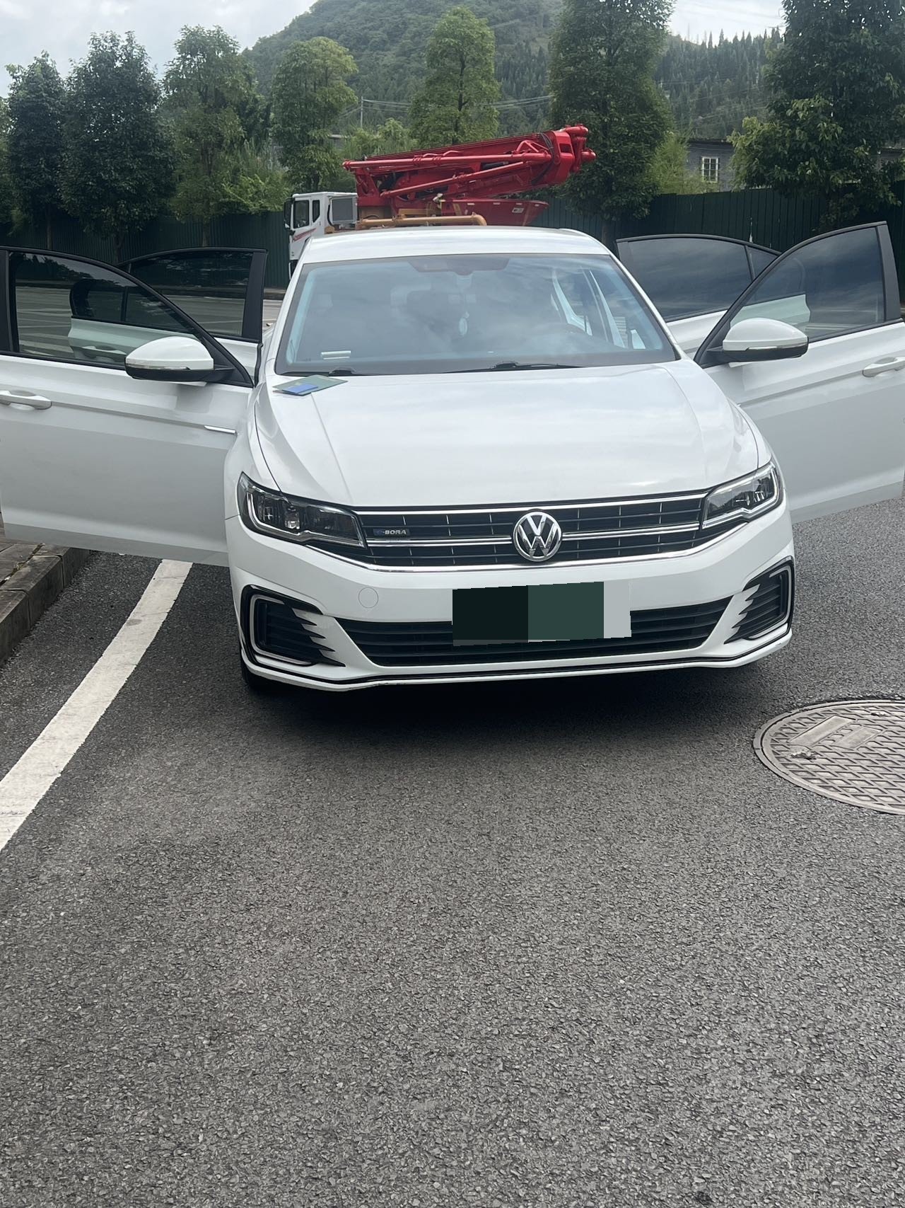 Volkswagen Bora Pure Electric 2021 image de voiture #2