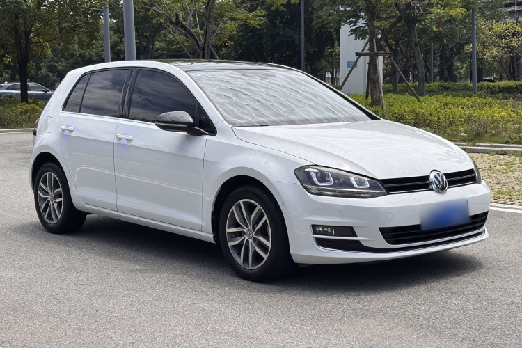 Volkswagen Golf 2017 car image #4