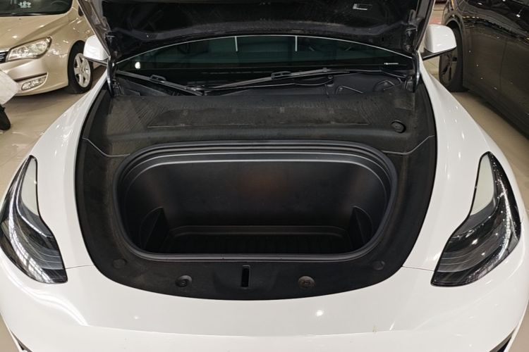 Tesla Model Y 2024 #20 Tesla Model Y 2024 car image #20