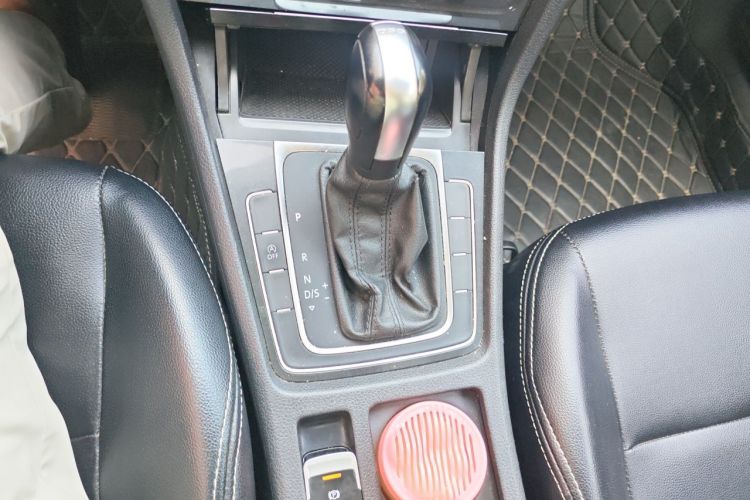 Volkswagen Golf 2019 #14 Volkswagen Golf 2019 car image #14