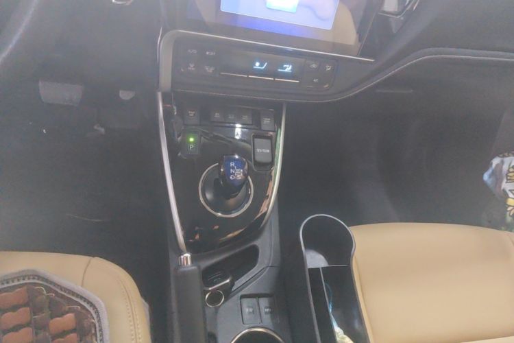 Toyota Corolla 2018 immagine di auto #14