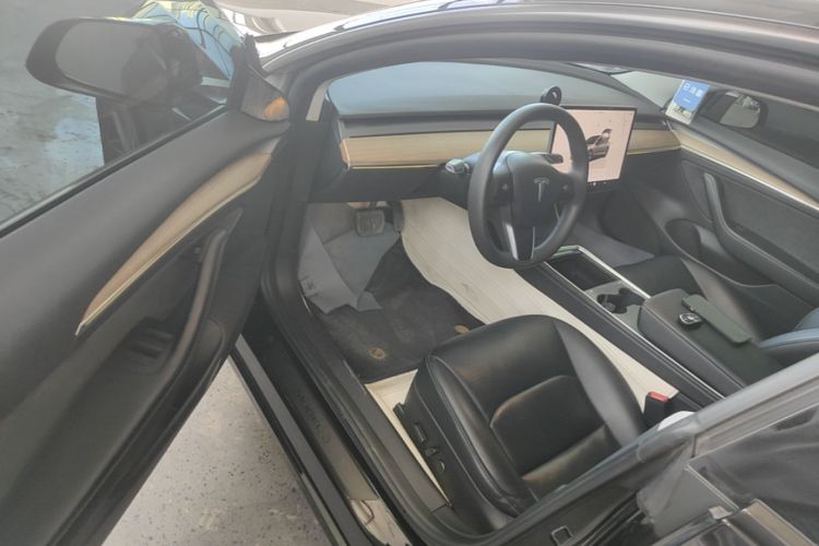 Tesla Model 3 2023 immagine di auto #16
