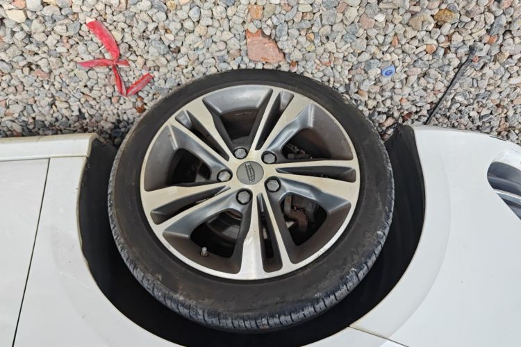 GEELY Binray 2020 car image #9