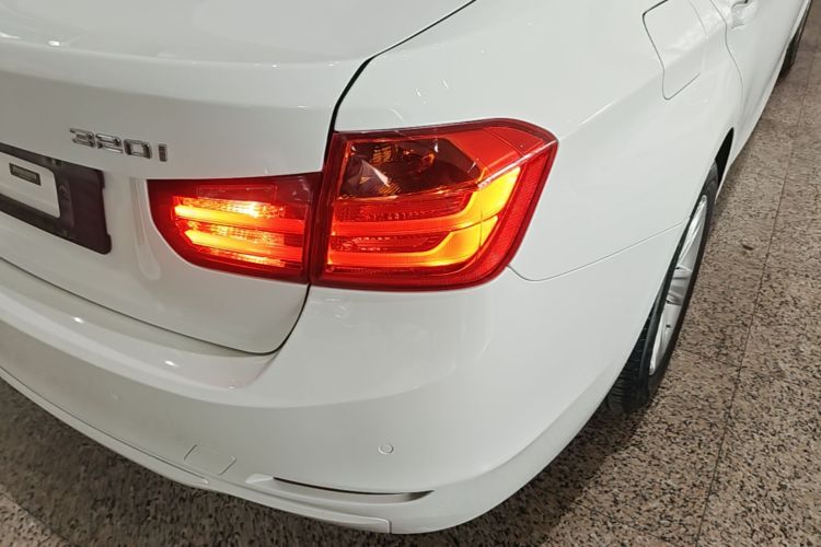 BMW 3 Series 2016 car image #8