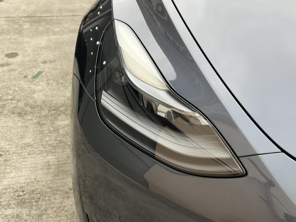 Tesla Model Y 2022 car image #21