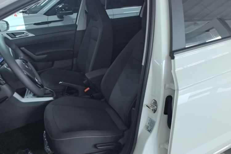 Volkswagen Polo 2020 car image #15