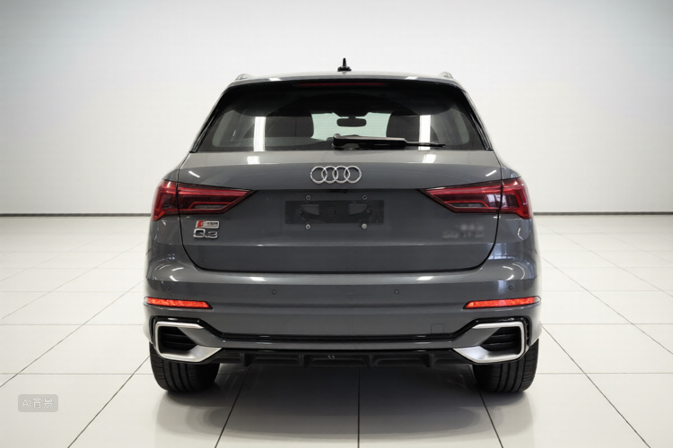 Audi Q3 2024 car image #6
