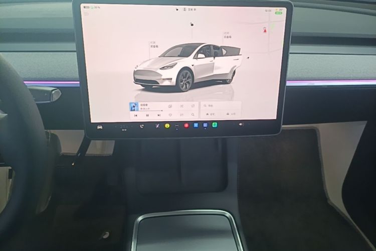 Tesla Model Y 2024 #17 Tesla Model Y 2024 car image #17