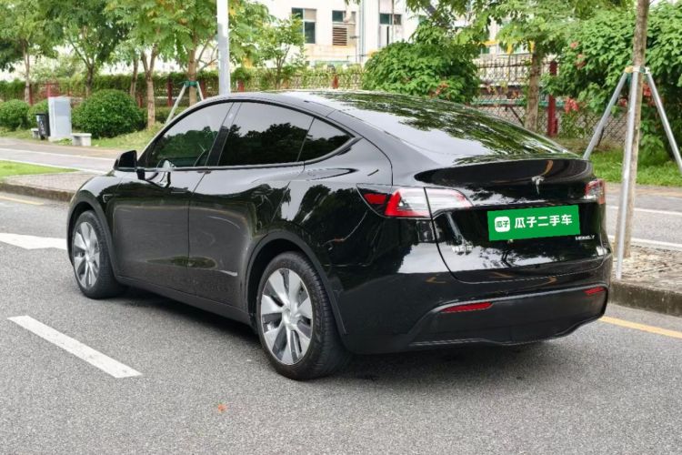 Tesla Model Y 2022 car image #5