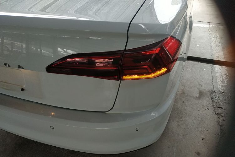 Volkswagen Bora 2021 car image #8