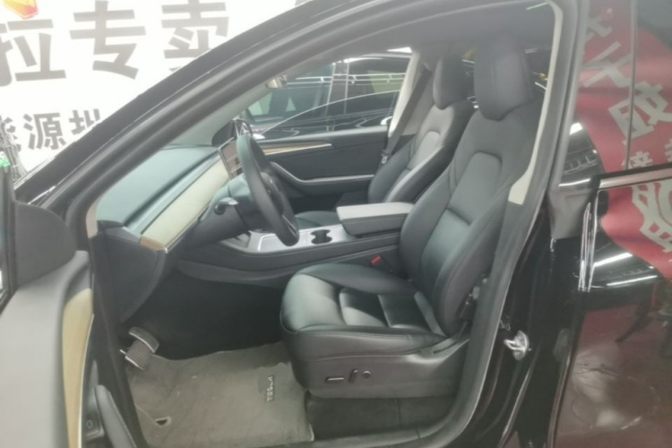 Tesla Model Y 2022 #15 Tesla Model Y 2022 car image #15