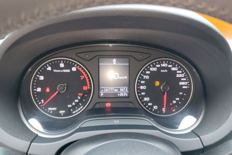 Audi A3 2019 car image #12