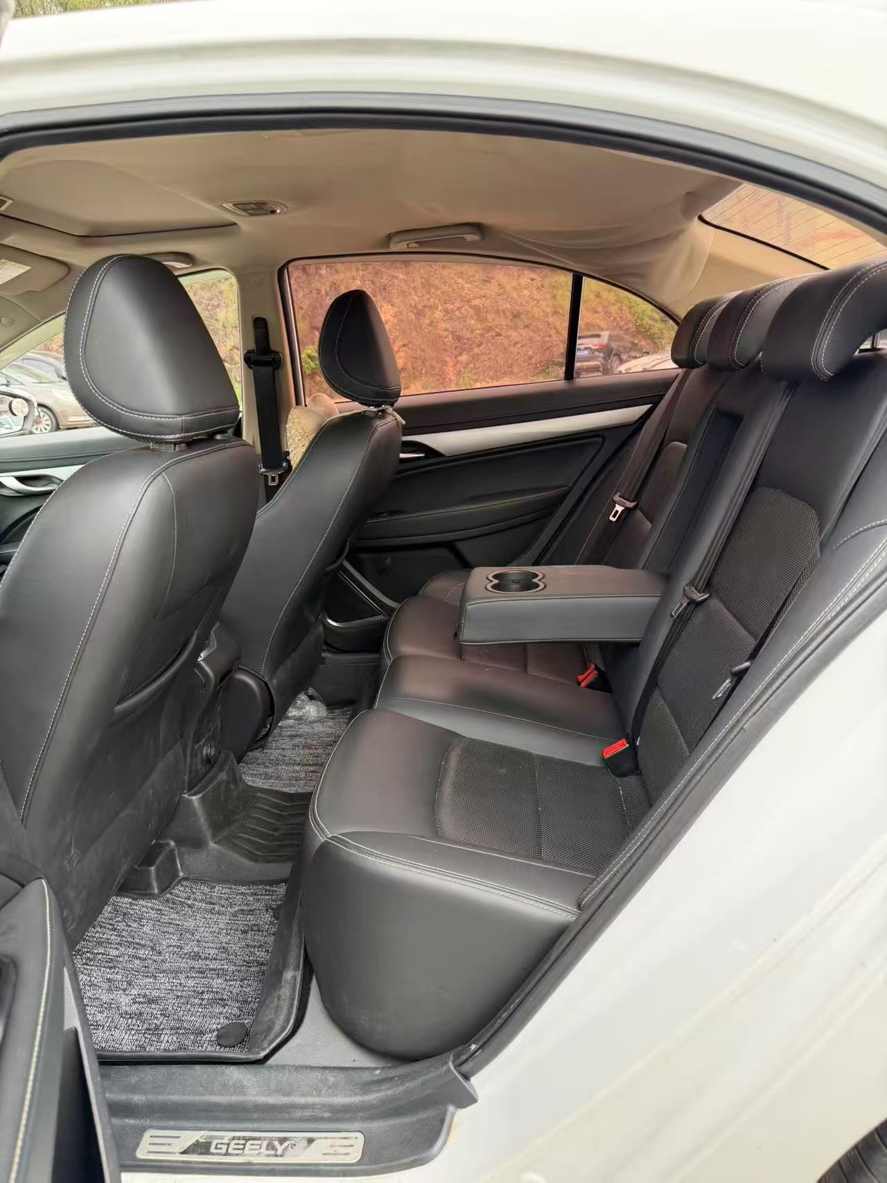 GEELY Emgrand 2018 #2 GEELY Emgrand 2018 car image #2