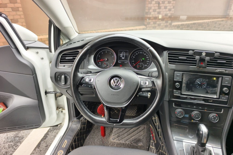 Volkswagen Golf 2018 #12 Volkswagen Golf 2018 car image #12