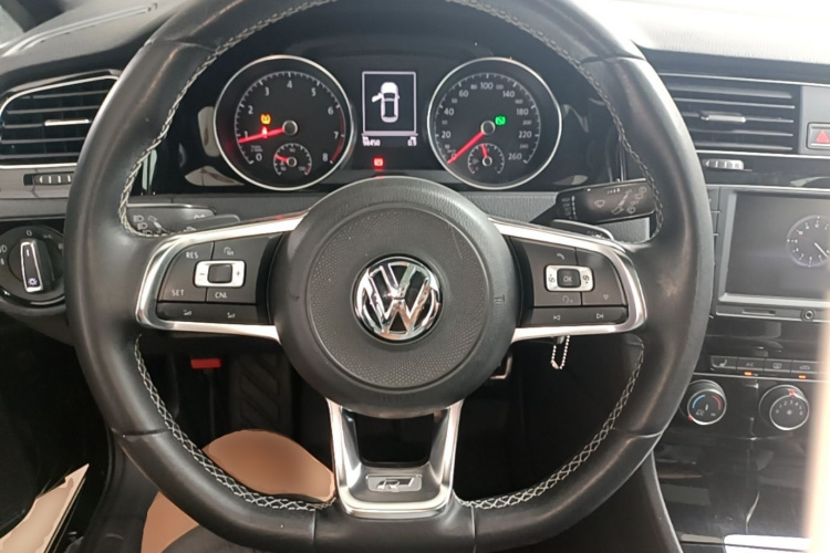 Volkswagen Golf 2017 #15 Volkswagen Golf 2017 car image #15