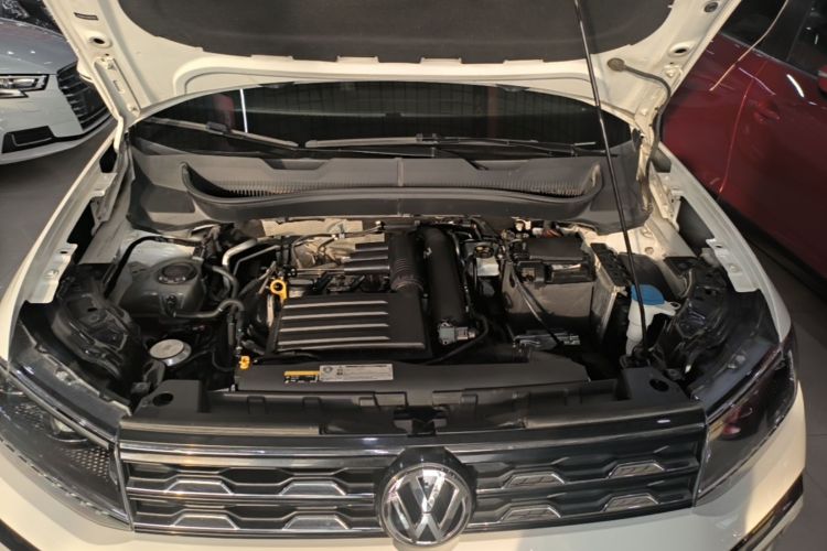 Volkswagen T-Cross 2020 #20 Volkswagen T-Cross 2020 car image #20