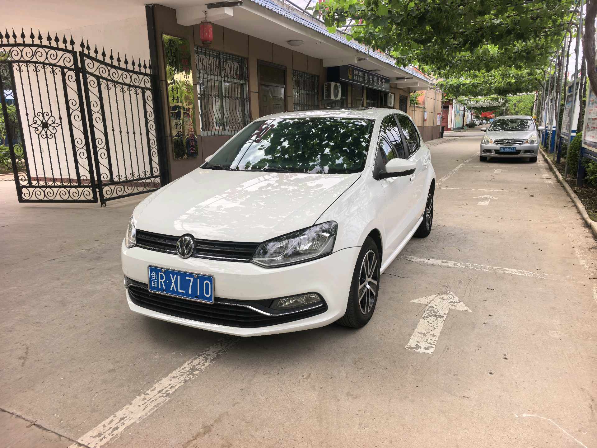 Volkswagen Polo 2018 car image 