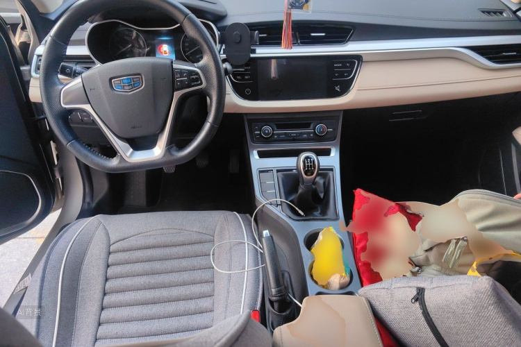 GEELY Emgrand 2018 car image #11